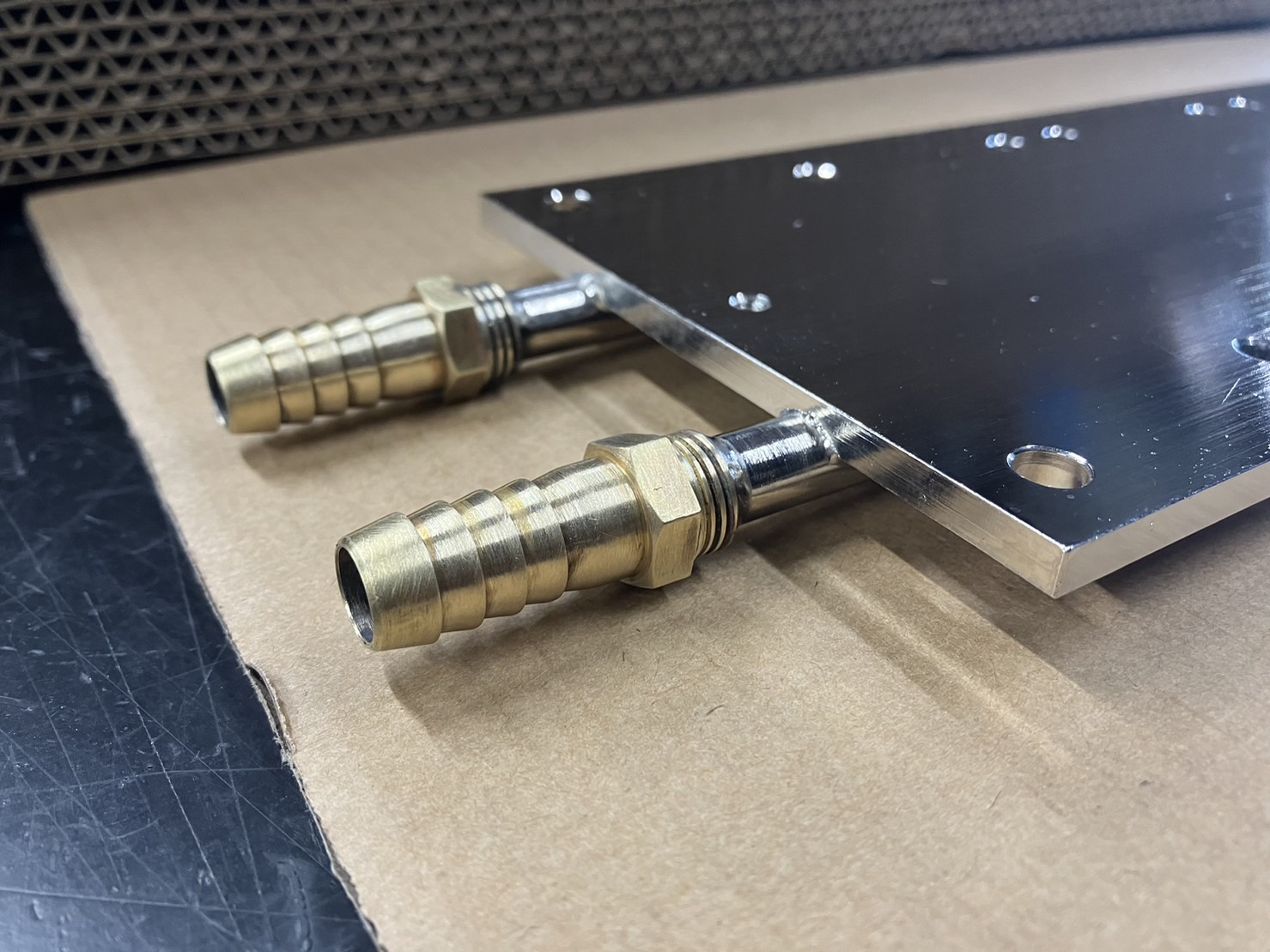 パワー半導体用水冷ヒートシンク・銅ブスバー製作 - 内山産業株式会社